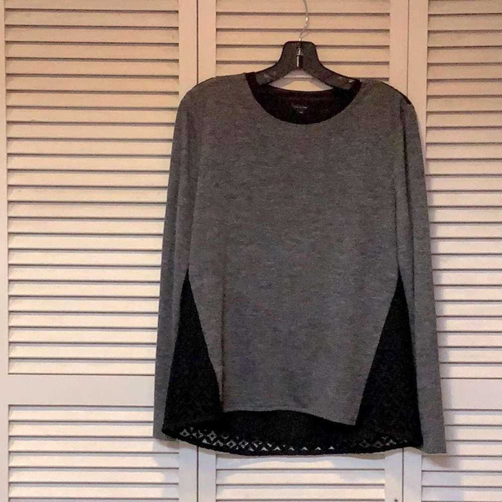 Ann Taylor woman’s size medium blouse with lace